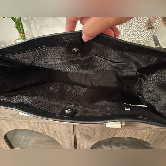 🖤 Kate Spade New York Large Tote – Black & White 🤍 - Picture 5 of 5